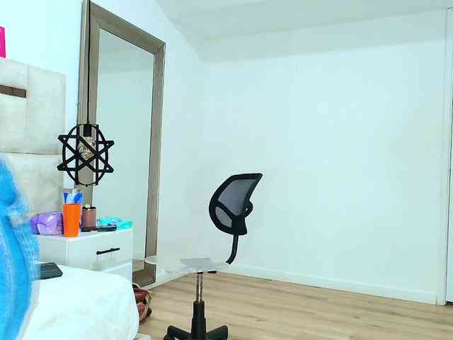 Sara-BigAss webcam