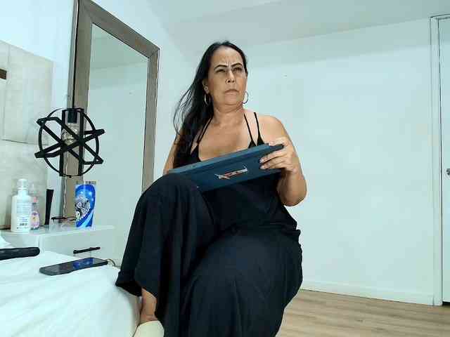 Sara-BigAss webcam