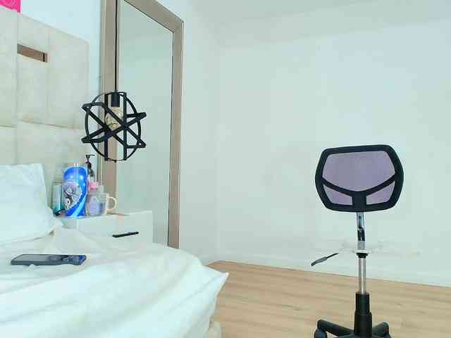 Sara-BigAss webcam