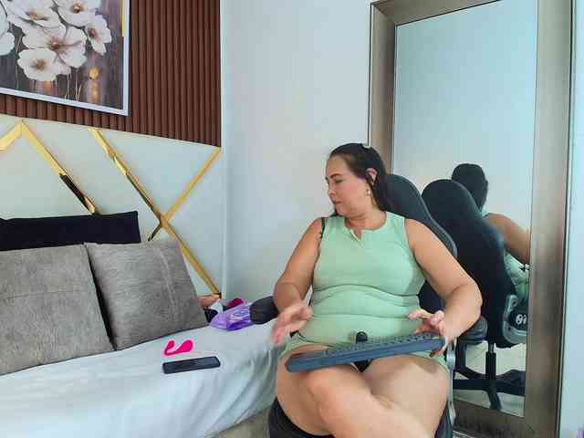 Sara-BigAss webcam
