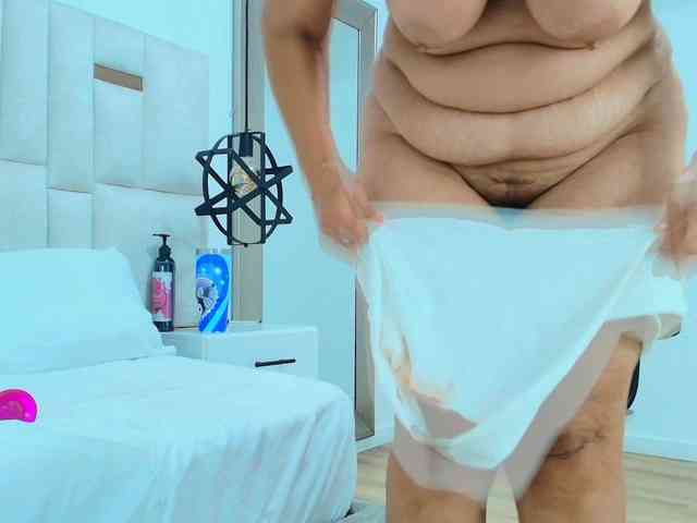 Sara-BigAss webcam