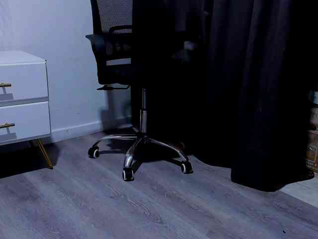 Sara-BigAss webcam
