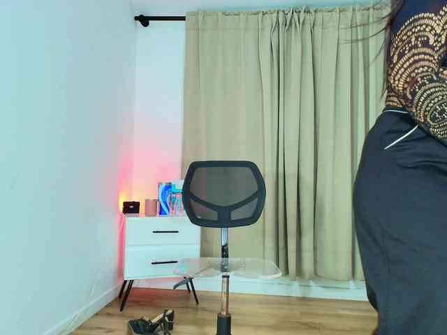 Sara-BigAss webcam