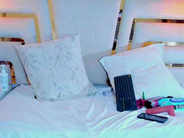 Sara-BigAss webcam