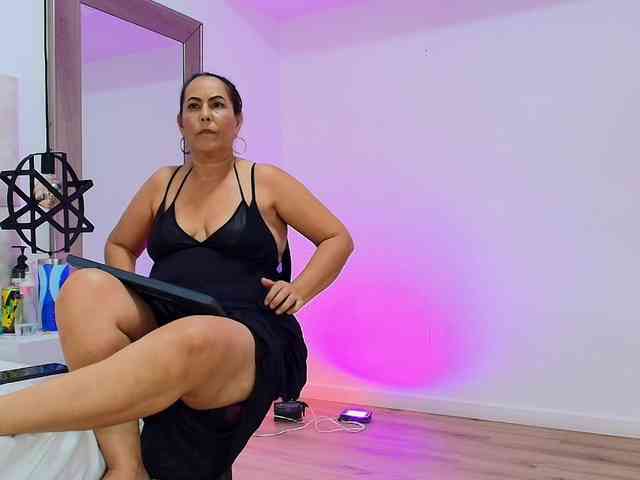 Sara-BigAss webcam