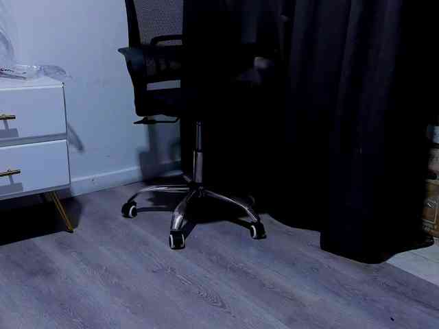 Sara-BigAss webcam