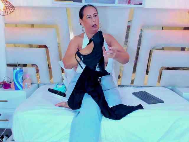 Sara-BigAss webcam