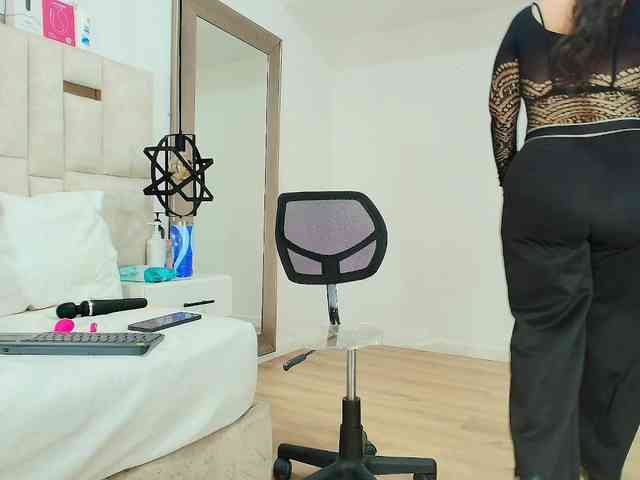 Sara-BigAss webcam