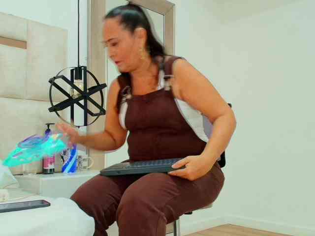 Sara-BigAss