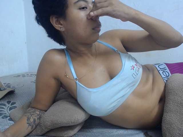 KATIUKA-32 live webcam show