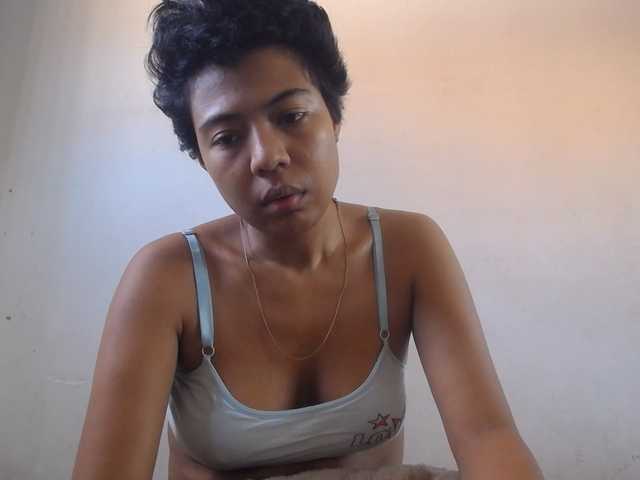 KATIUKA-32 live webcam show