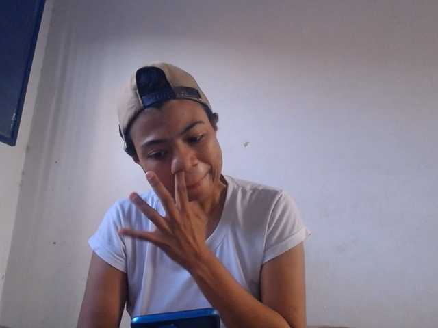 KATIUKA-32 live cam on BongaCams