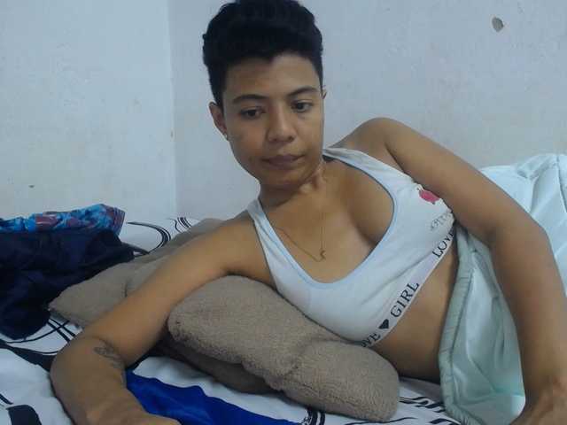 Katiuska_32 webcam bongacams model stream image