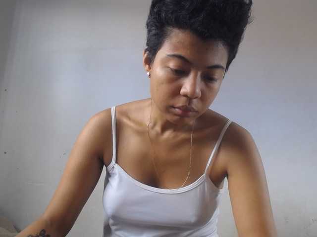KATIUKA-32 live cam on BongaCams