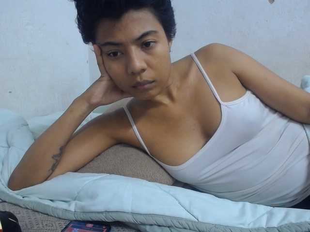 KATIUKA-32 live cam on BongaCams
