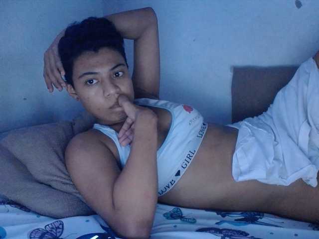 KATIUKA-32 live cam on BongaCams