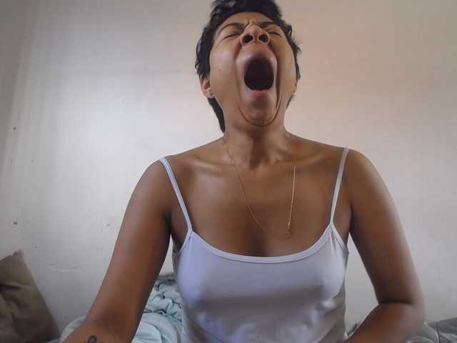 KATIUKA-32 live cam on BongaCams