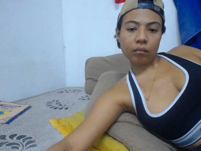 KATIUKA-32 live cam on BongaCams
