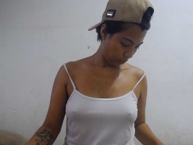 Katiuska_32 live webcam show