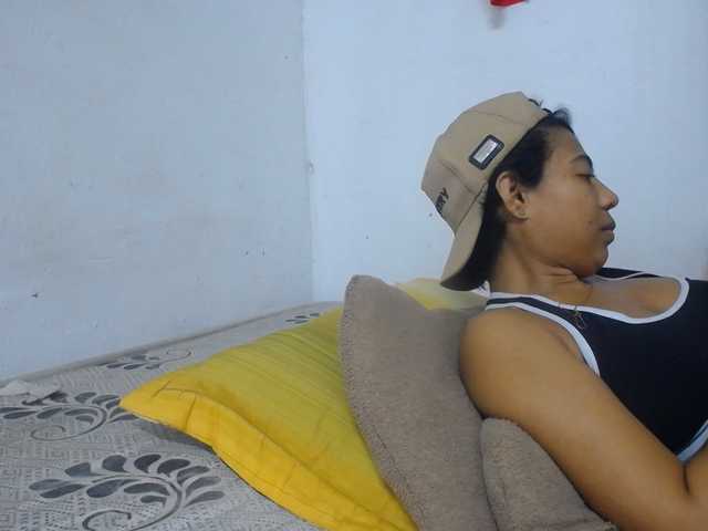 KATIUKA-32 live cam on BongaCams