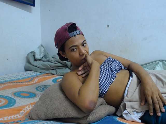 KATIUKA-32 live cam on BongaCams