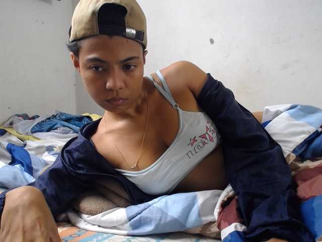 KATIUKA-32 live cam on BongaCams