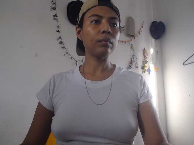 KATIUKA-32 live cam on BongaCams