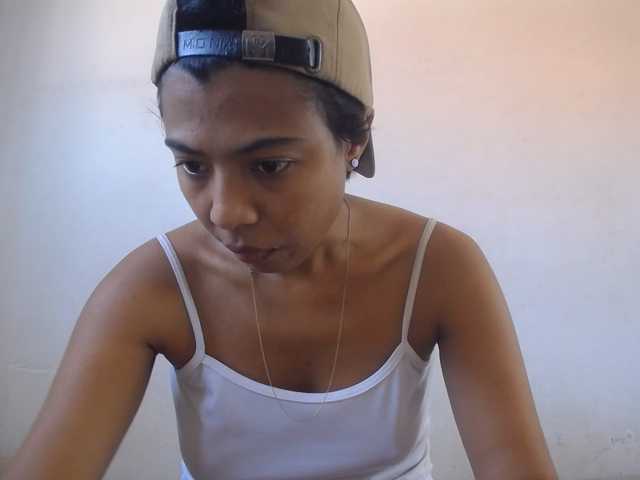 Katiuska_32 live webcam show