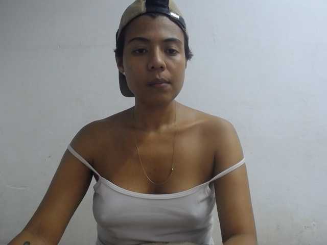 Katiuska_32 live webcam show