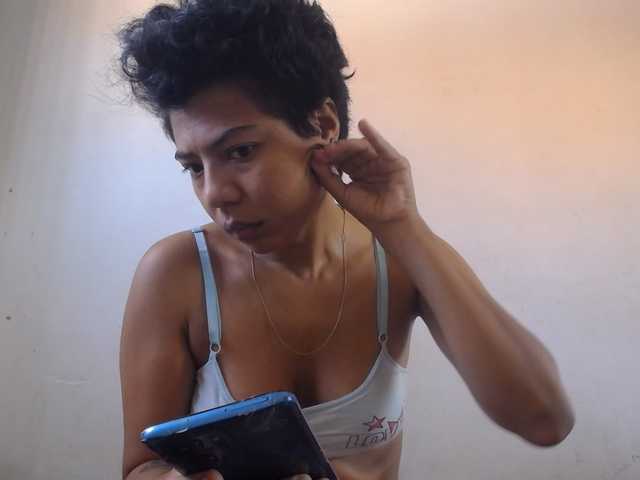 KATIUKA-32 live webcam show