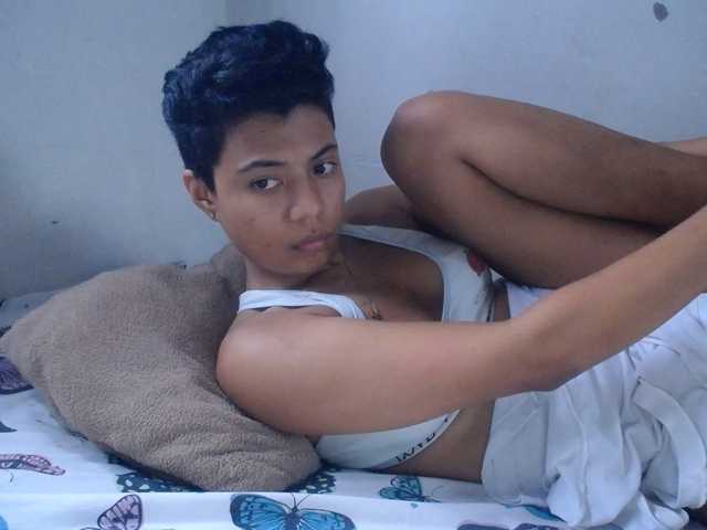 KATIUKA-32 live cam on BongaCams