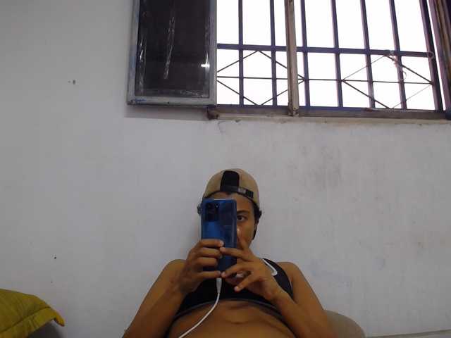 KATIUKA-32 live cam on BongaCams