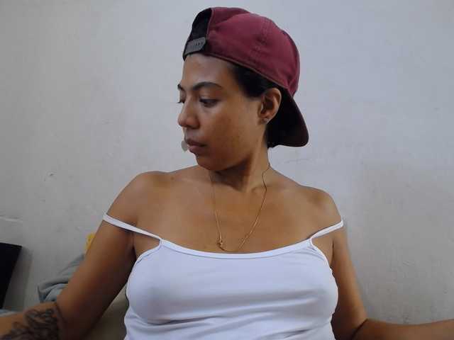 KATIUKA-32 live cam on BongaCams