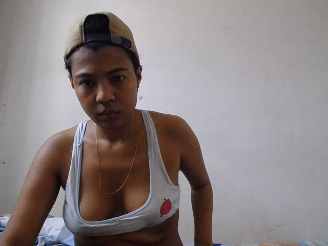 Katiuska_32 live cam preview