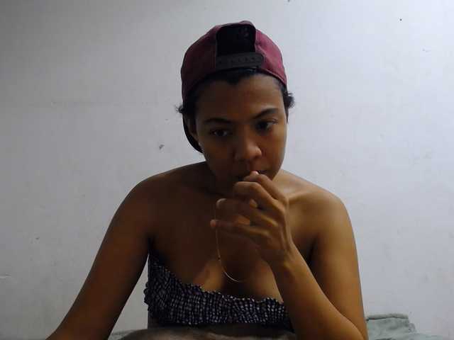 Katiuska_32 live cam preview