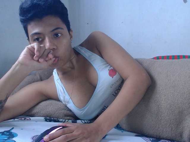 KATIUKA-32 live cam on BongaCams