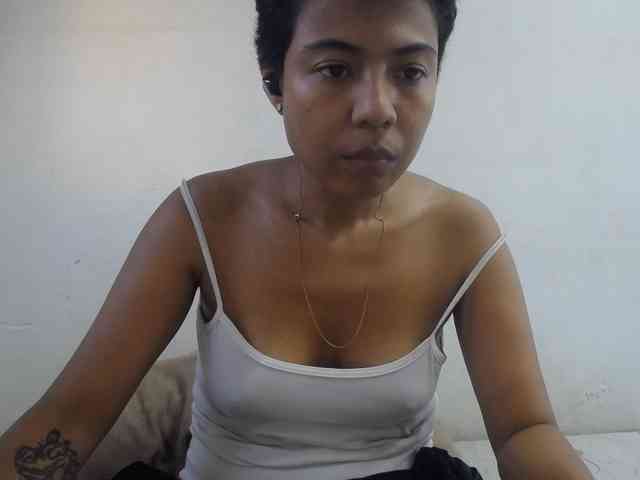 KATIUKA-32 Sex Cam Show