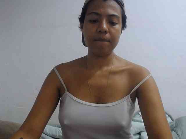 KATIUKA-32 Live Webcam on BongaCams
