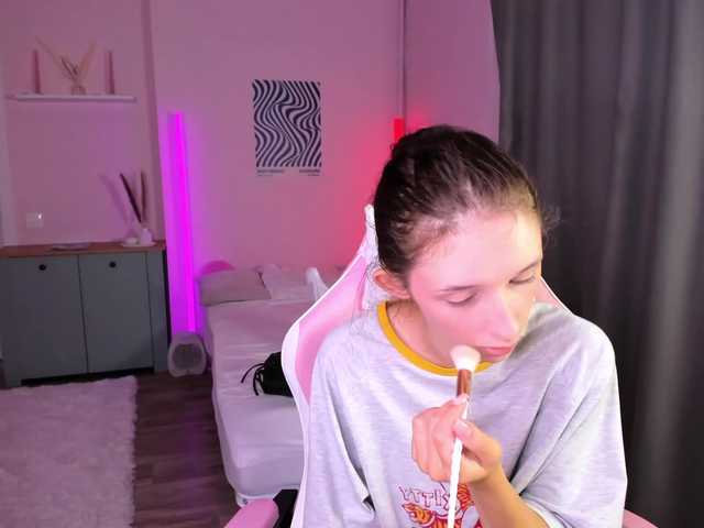 AnnaOddy live cam on BongaCams
