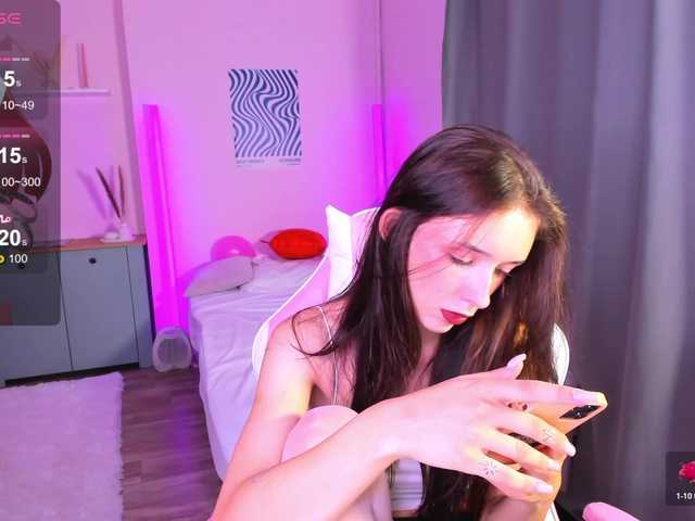 AnnaOddy live cam on BongaCams