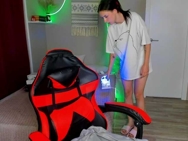 AnnaOddy live cam on BongaCams