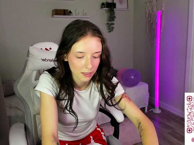 AnnaOddy live cam on BongaCams