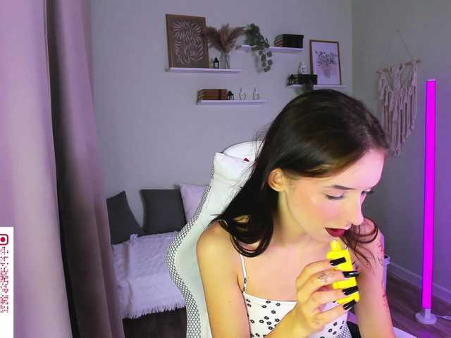 AnnaOddy live cam on BongaCams