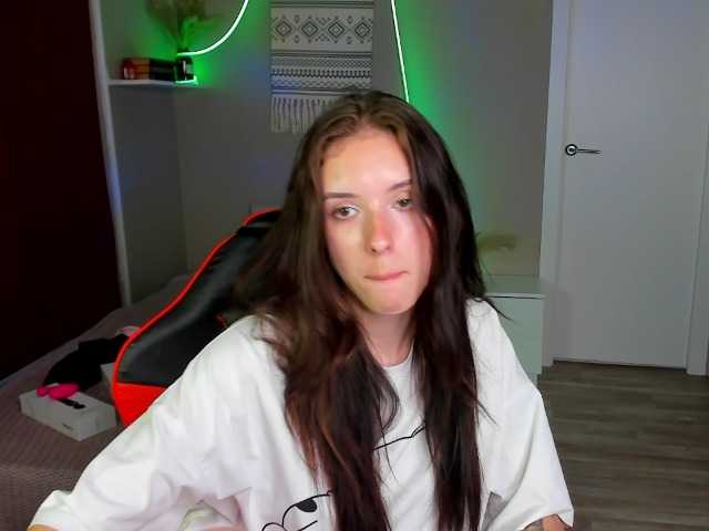 AnnaOddy live cam