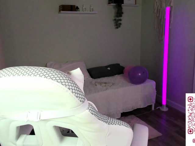 AnnaOddy live cam on BongaCams