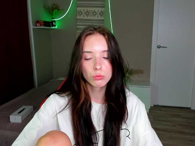 AnnaOddy live cam on BongaCams