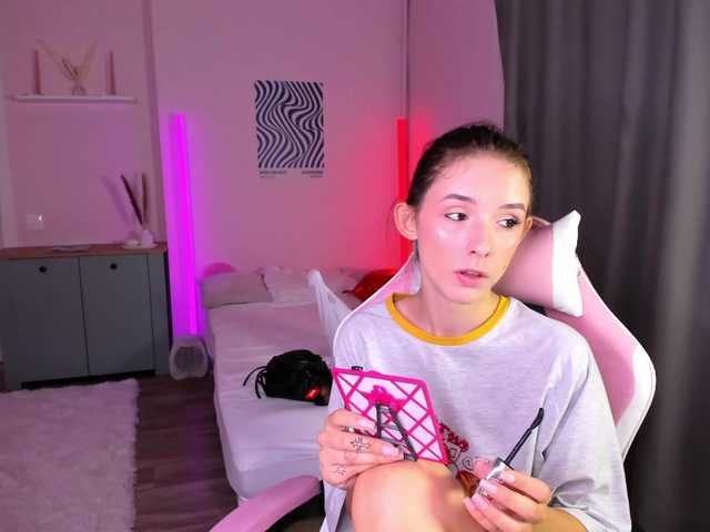 AnnaOddy live webcam show