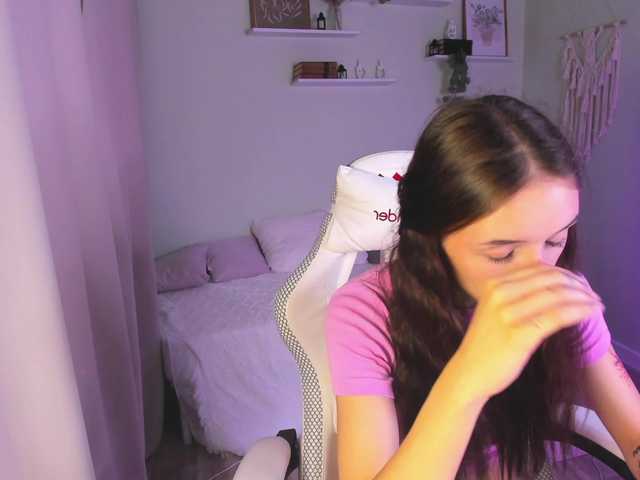 AnnaOddy live cam on BongaCams
