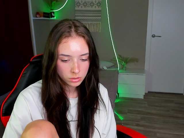 AnnaOddy live cam on BongaCams