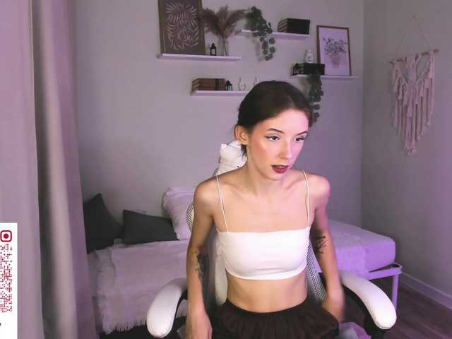 AnnaOddy live cam on BongaCams